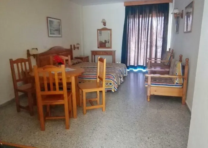Apartamentos Girasol II